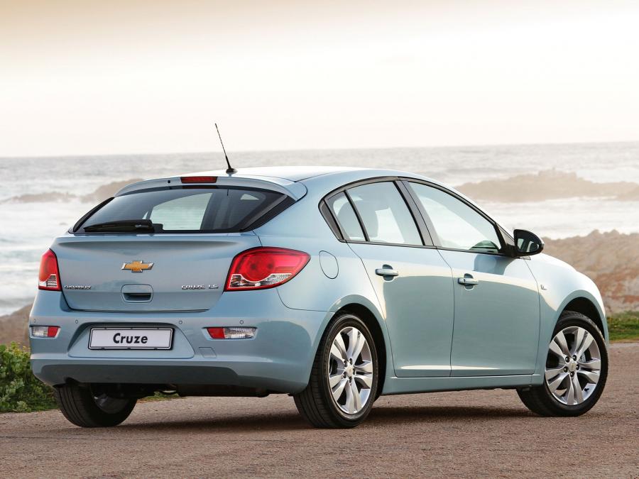  Chevrolet Cruze Hatchback 2012 года  (ZA) (фото 13 из 16)